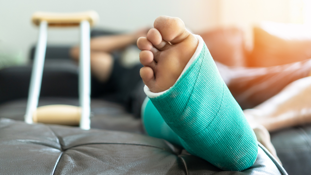 What is the cause of broken bone not healing?